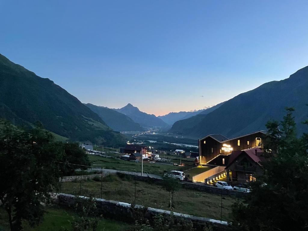 Hotel Jamarjeti Kazbegi Exterior foto